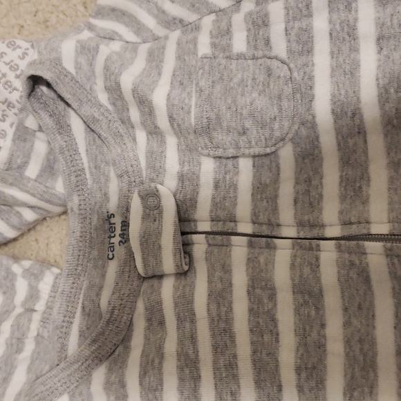 18-24 Months And 2T Sleepers Onesie 5 Pieces - Picture 10 of 10